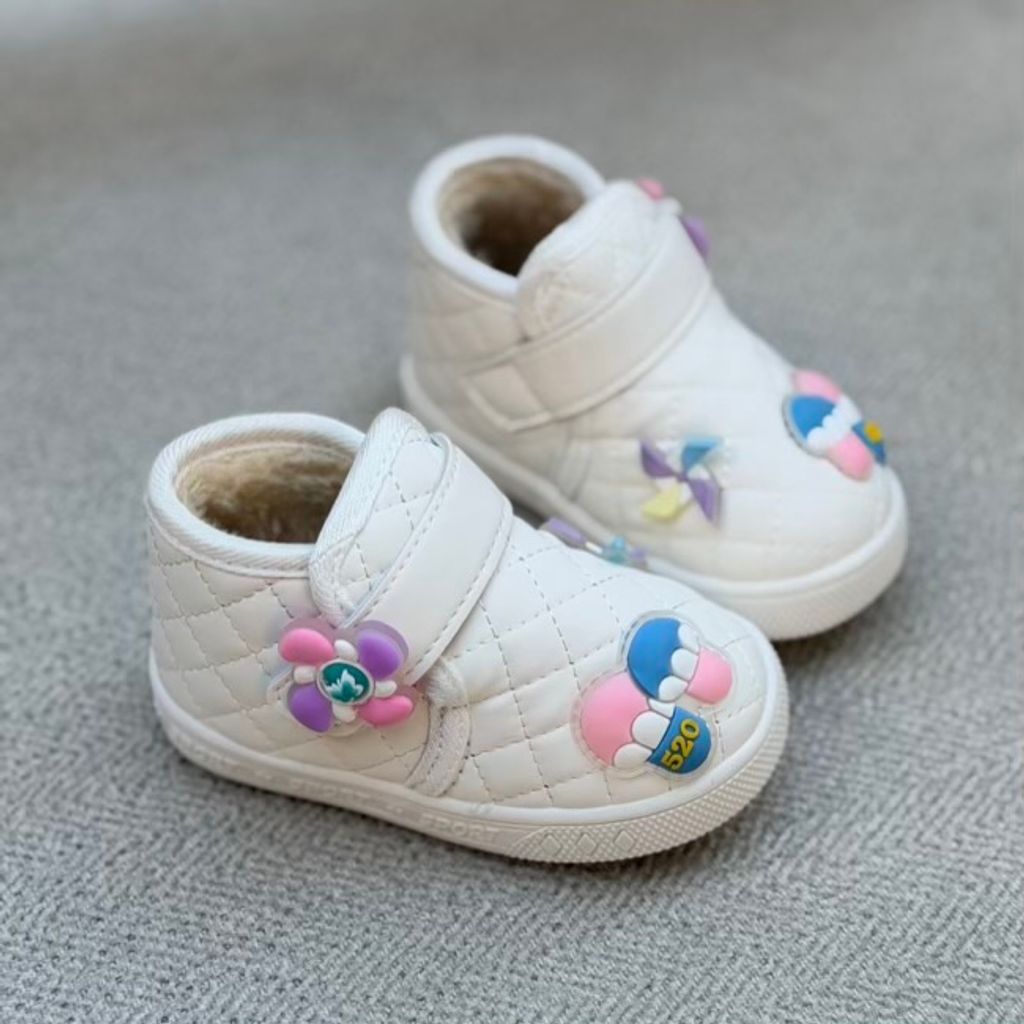 خرید اینترنتی قیمت بوت بچگانه طرح فرفره از توباکو کد 4101601