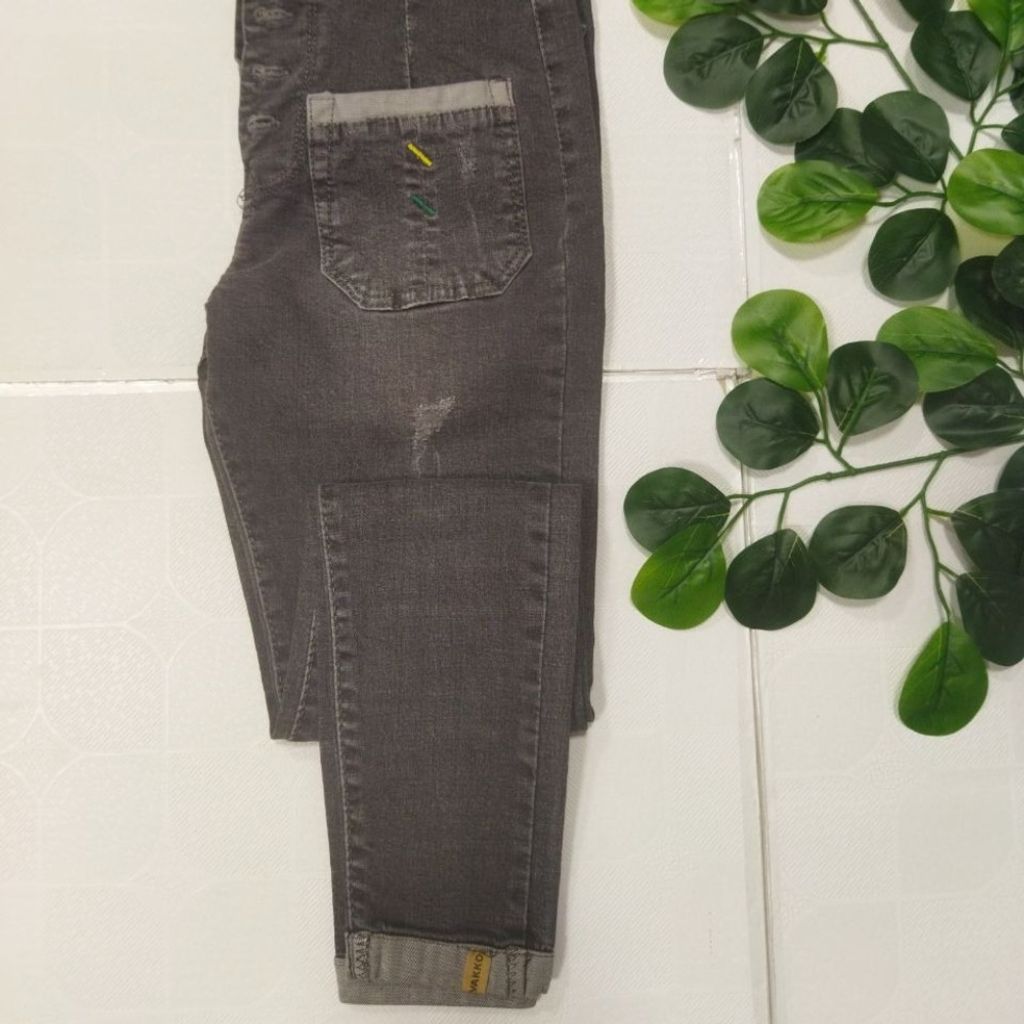 خرید آنلاین شلوار لی مام فیت دم پا پاکتی زنانه shl6r