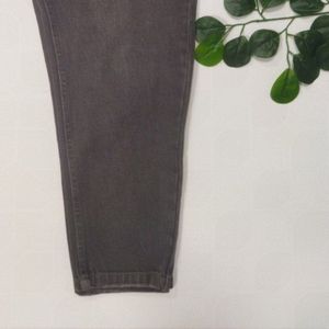 فروش اینترنتی شلوار لی مام استایل زنانه sh5rt