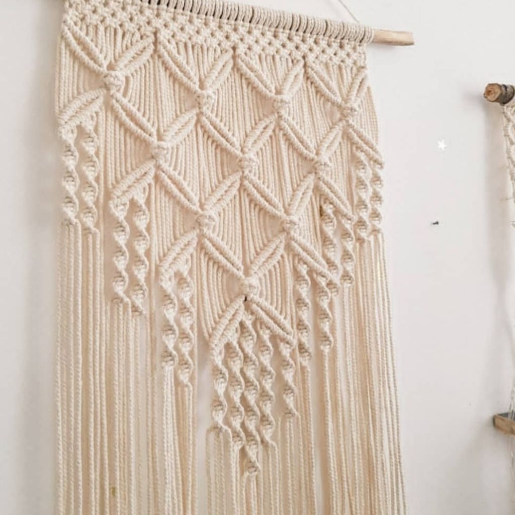 مشخصات دیوارکوب مکرومه بافی