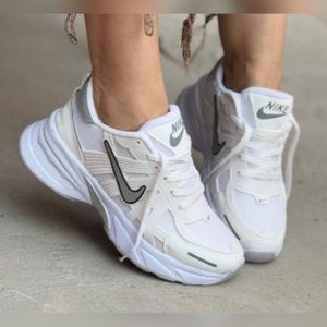 خرید آنلاین کفش اسپرت برند V2K ویتوکی ترند سال سایز 37 تا 40