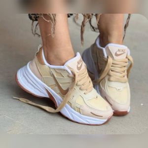 خرید آنلاین کفش اسپرت برند V2K ویتوکی ترند سال سایز 37 تا 40