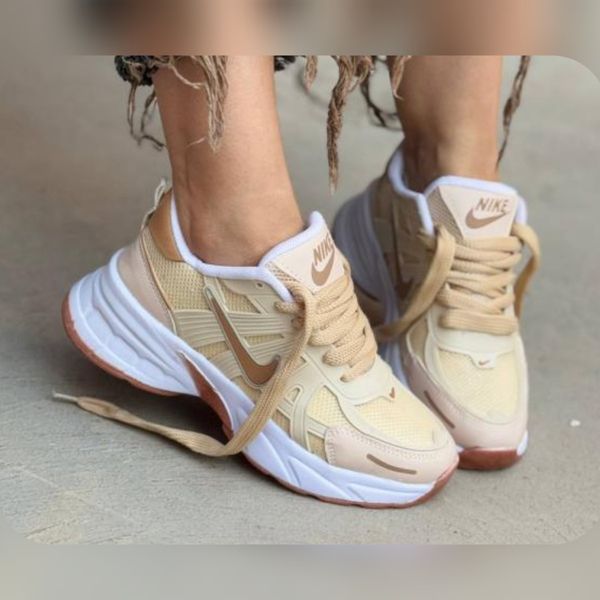 کفش اسپرت برند V2K ویتوکی ترند سال سایز 37 تا 40 قیمت استثنایی کفش الماس