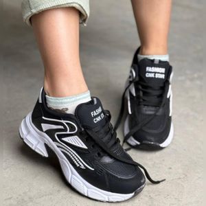 قیمت کفش اسپرت برند fashion سایز 37 تا 40 قیمت استثنایی کفش الماس