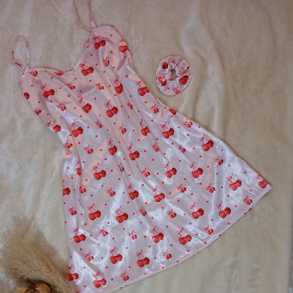 خرید انلاین لباس خواب ساتن ابریشم زنانه مدل نگین