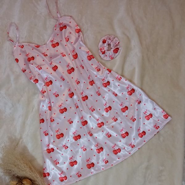 لباس خواب ساتن ابریشم زنانه مدل نگین