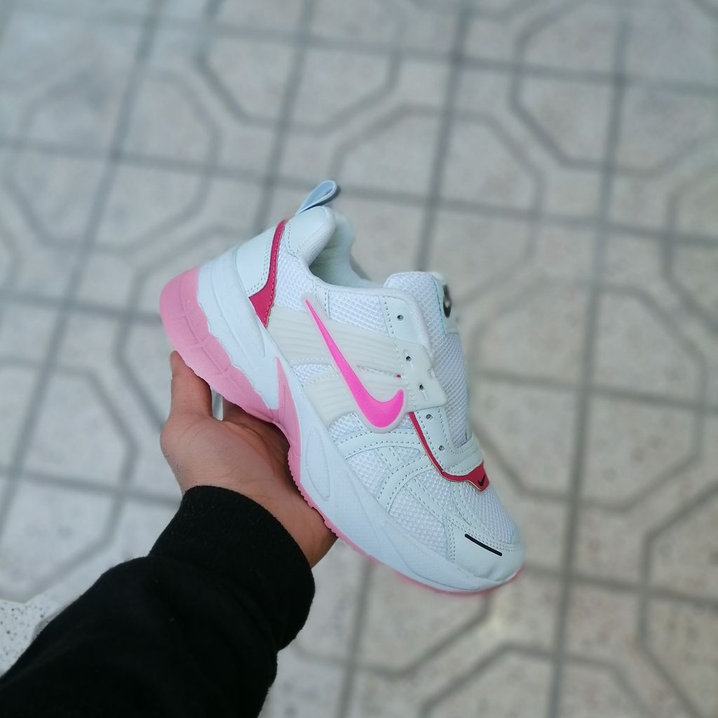 خرید انلاین کفش اسپرت زنانه و دخترانه برند vtky