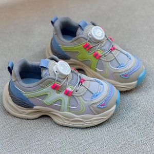 خرید اینترنتی قیمت کتونی بچگانه طرح M از کاکا کد 4102002