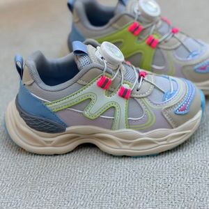 خرید اینترنتی قیمت کتونی بچگانه طرح M از کاکا کد 4102002