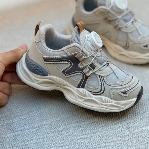 کتونی بچگانه طرح M از کاکا کد 4102002