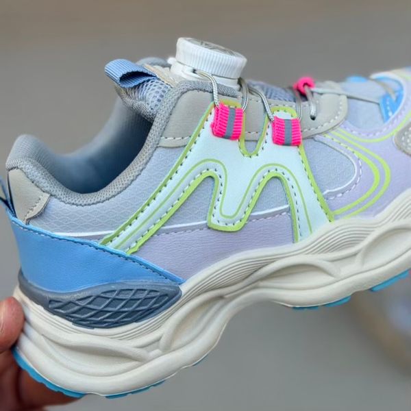 کتونی بچگانه طرح M از کاکا کد 4102002