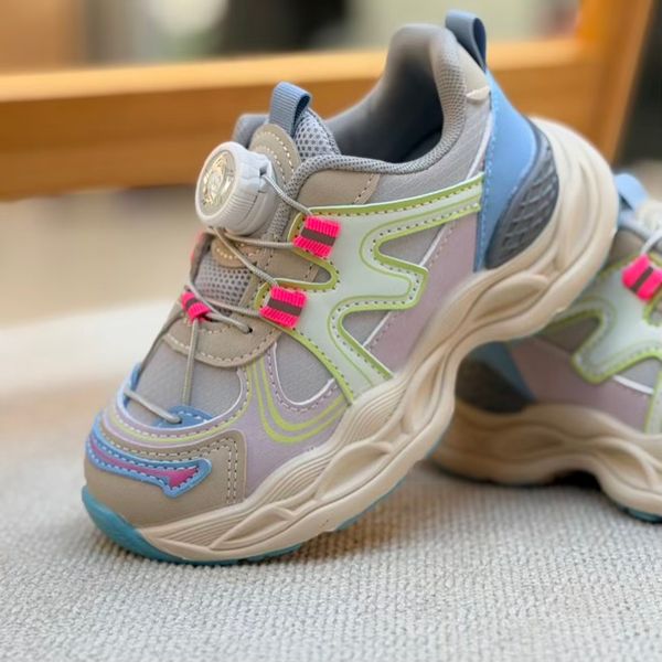 کتونی بچگانه طرح M از کاکا کد 4102002