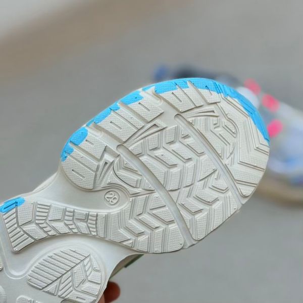 کتونی بچگانه طرح M از کاکا کد 4102002