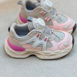 خرید اینترنتی قیمت کتونی بچگانه طرح M از کاکا کد 4102002