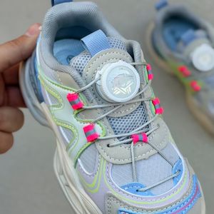 خرید اینترنتی قیمت کتونی بچگانه طرح M از کاکا کد 4102002