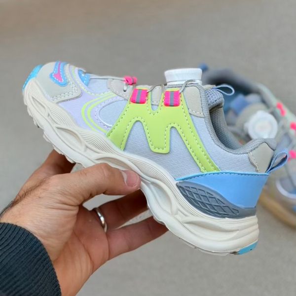 کتونی بچگانه طرح M از کاکا کد 4102002