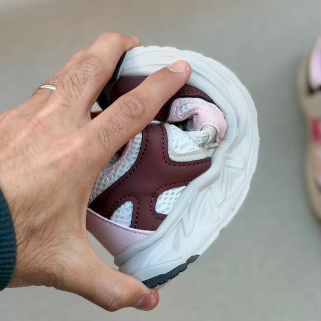 خرید اینترنتی قیمت کتونی بچگانه طرح هوبی بییر چسبی از کاکا کد 4102001