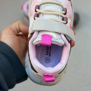 خرید اینترنتی قیمت کتونی بچگانه طرح هوبی بییر چسبی از کاکا کد 4102001