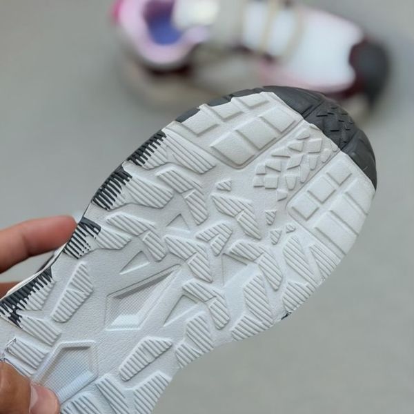 کتونی بچگانه طرح هوبی بییر چسبی از کاکا کد 4102001