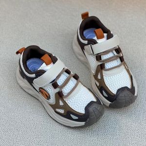 خرید اینترنتی قیمت کتونی بچگانه طرح هوبی بییر چسبی از کاکا کد 4102001