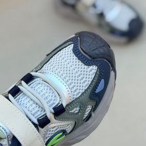 خرید اینترنتی قیمت کتونی بچگانه طرح هوبی بییر چسبی از کاکا کد 4102001