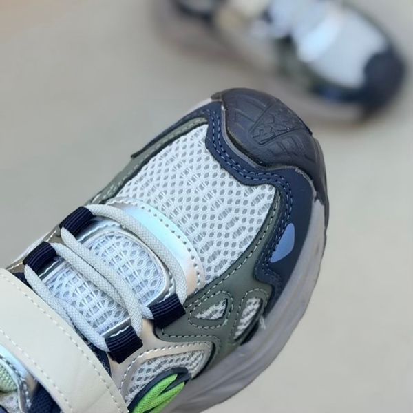 کتونی بچگانه طرح هوبی بییر چسبی از کاکا کد 4102001