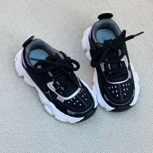 خرید اینترنتی قیمت کتونی بچگانه طرح هوبی بییر از کاکا کد 4101703