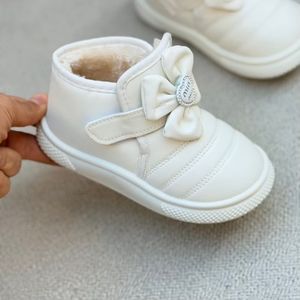 خرید اینترنتی قیمت بوت بچگانه طرح پاپیون مین مین از توباکو کد 4101604