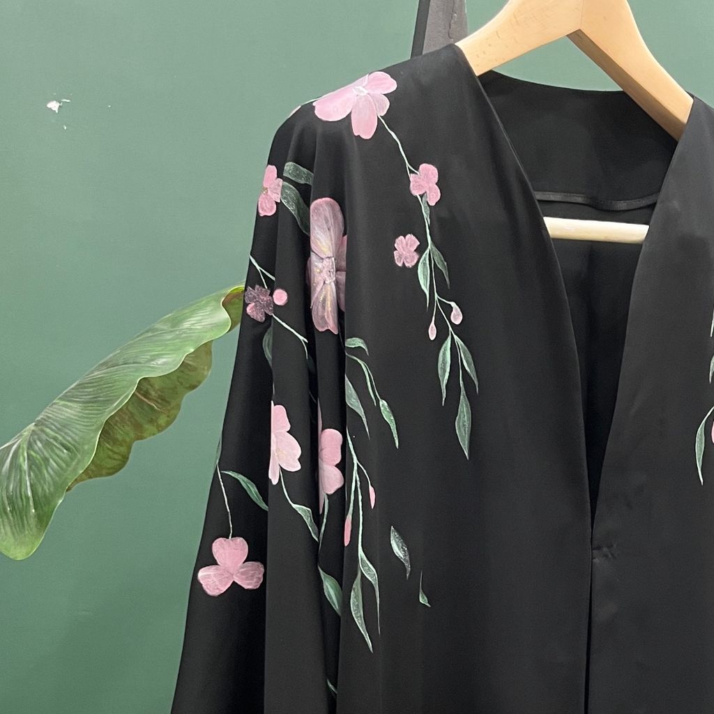 فروش اینترنتی مانتوعبایی طرح شکوفه(نقاشی شده با دست)