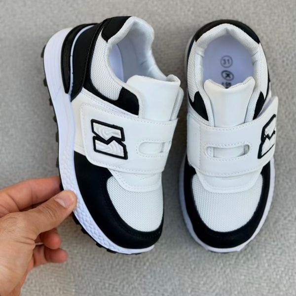 کتونی بچگونه طرح N چسبی از کاشوز کد 4102201