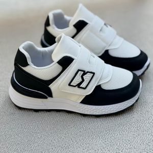 خرید اینترنتی قیمت کتونی بچگونه طرح N چسبی از کاشوز کد 4102201