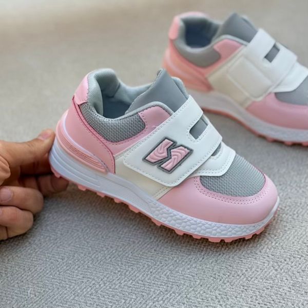 کتونی بچگونه طرح N چسبی از کاشوز کد 4102201