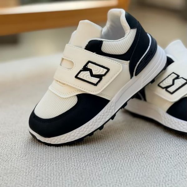 کتونی بچگونه طرح N چسبی از کاشوز کد 4102201