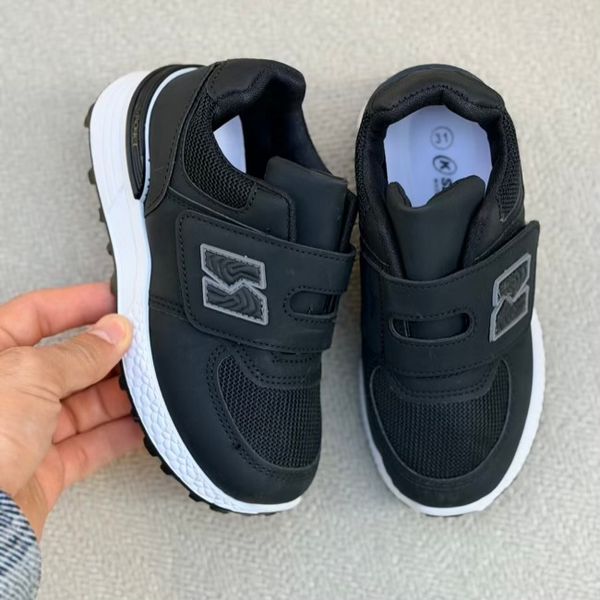 کتونی بچگونه طرح N چسبی از کاشوز کد 4102201