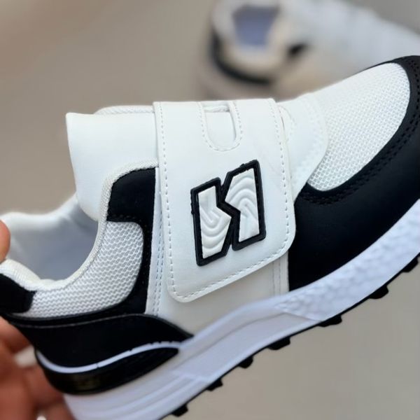 کتونی بچگونه طرح N چسبی از کاشوز کد 4102201