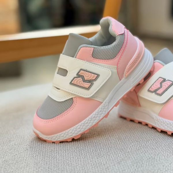 کتونی بچگونه طرح N چسبی از کاشوز کد 4102201