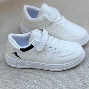 خرید اینترنتی قیمت ونس بچگانه طرح بومرنگ از بری کیدز کد 4102005