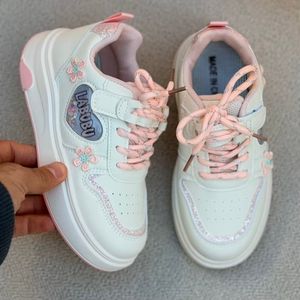 خرید اینترنتی قیمت ونس بچگانه طرح لبوبو گل از A+B کد 4102004