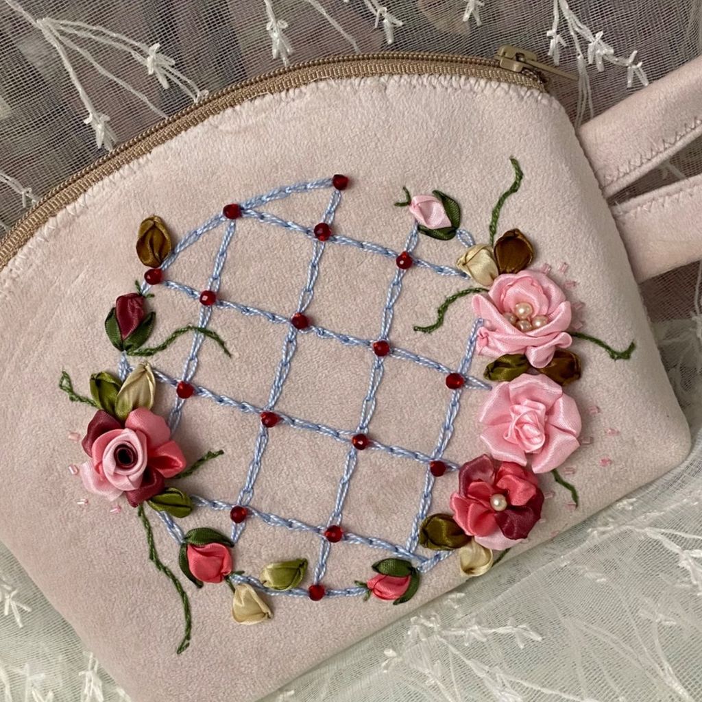 مشخصات کیف لولزم آرایش مدل حصار گل