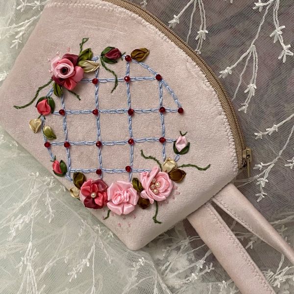 کیف لوازم آرایش مدل حصار گل