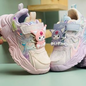 کتونی بچگانه طرح S از وینستار کد 4051601