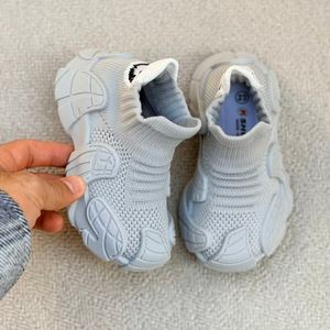 خرید اینترنتی قیمت کتونی بچگانه جورابی طرح ونوم لبخند از کاشوز کد 4102306