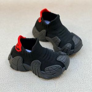 خرید اینترنتی قیمت کتونی بچگانه جورابی طرح ونوم لبخند از کاشوز کد 4102306