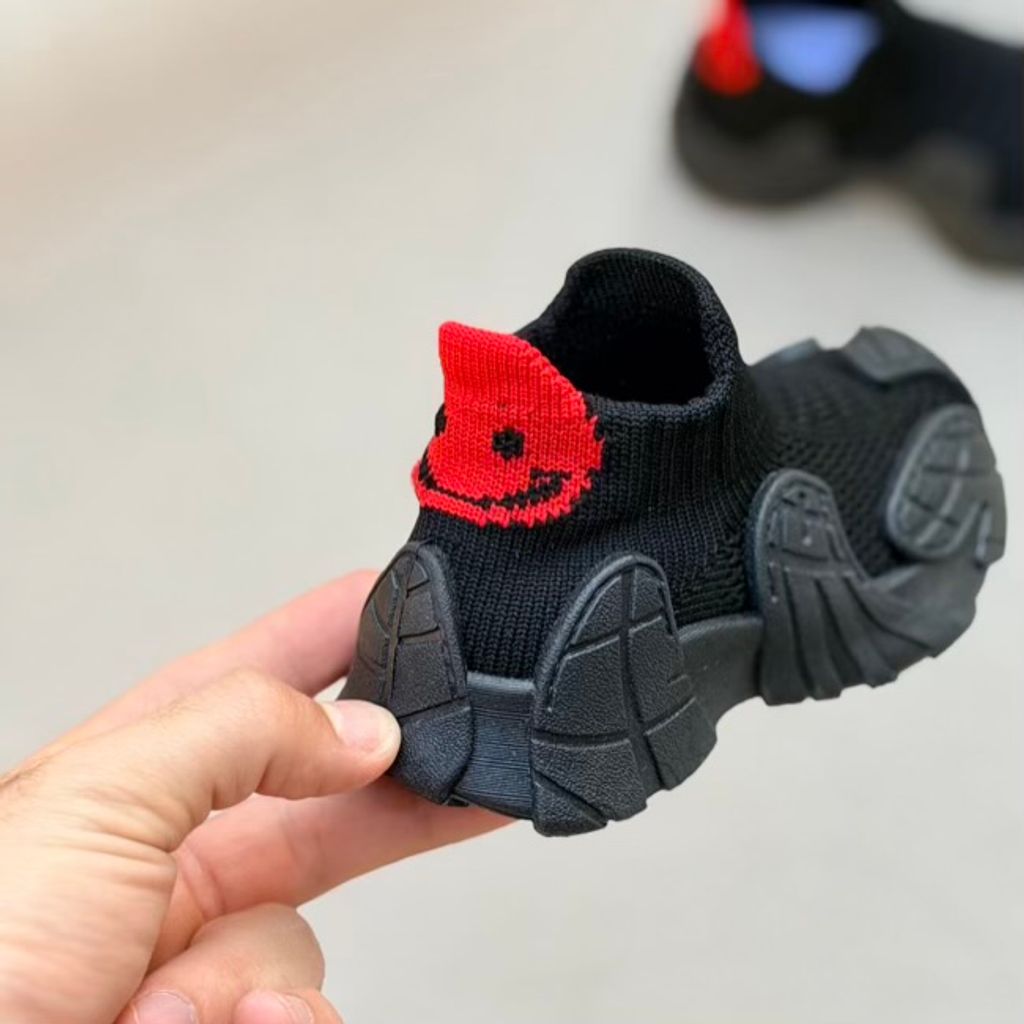 خرید اینترنتی قیمت کتونی بچگانه جورابی طرح ونوم لبخند از کاشوز کد 4102306