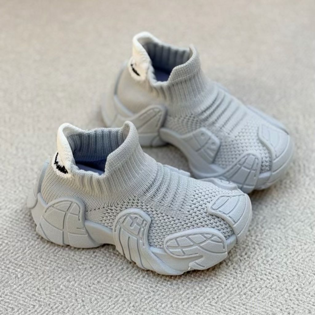 خرید اینترنتی قیمت کتونی بچگانه جورابی طرح ونوم لبخند از کاشوز کد 4102306