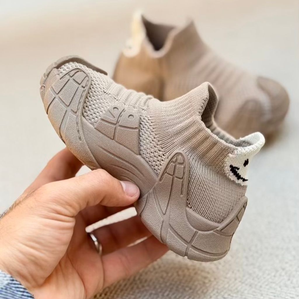 خرید اینترنتی قیمت کتونی بچگانه جورابی طرح ونوم لبخند از کاشوز کد 4102306