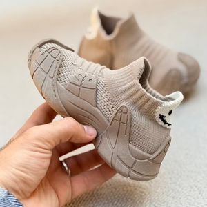 خرید اینترنتی قیمت کتونی بچگانه جورابی طرح ونوم لبخند از کاشوز کد 4102306