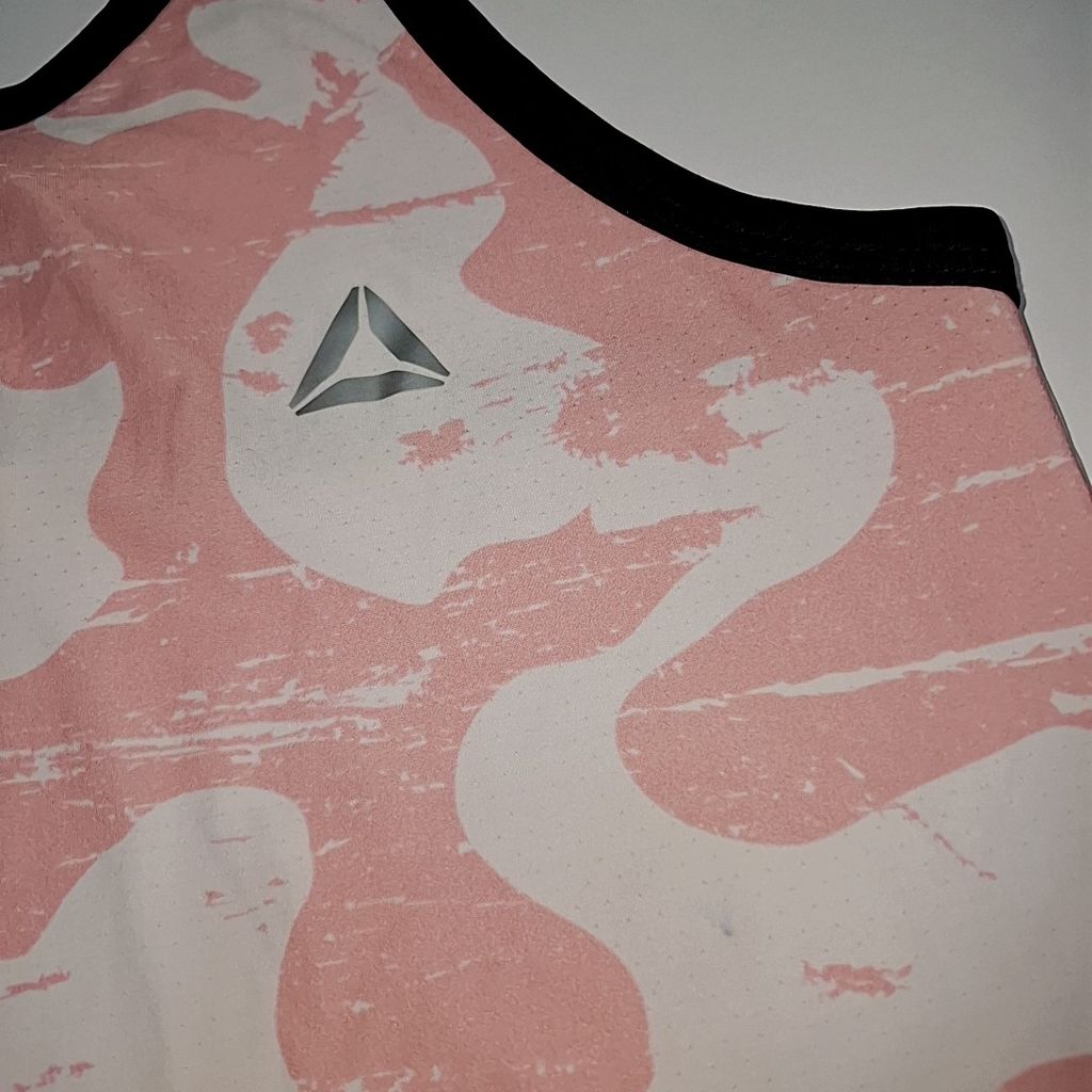 فروش اینترنتی تاپ ورزشی ریبوک