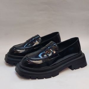 کفش لوفر زنانه مدل هرمس