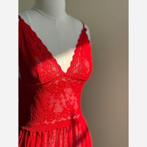 خرید اینترنتی لباس خواب ساتن توری و کاستوم(جهت مشاهده تنخور کارها پیام بگذارید لطفا)